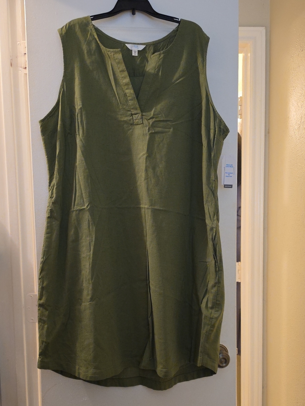 Time and Tru Olive Green Sleeveless Tunic Shift Dress With Linen Blend W/ Pocket